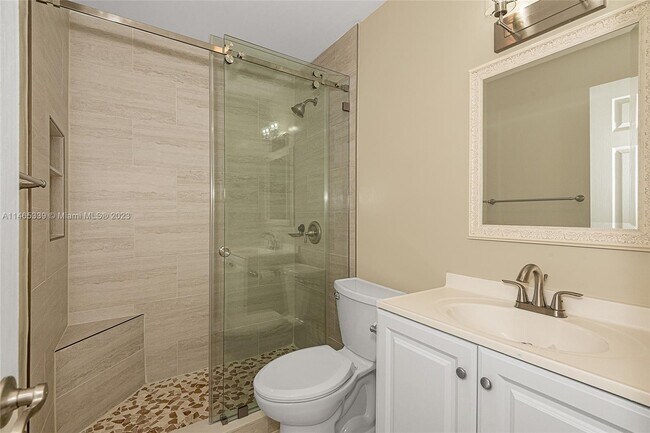 Building Photo - 4700 SW 67th Ave