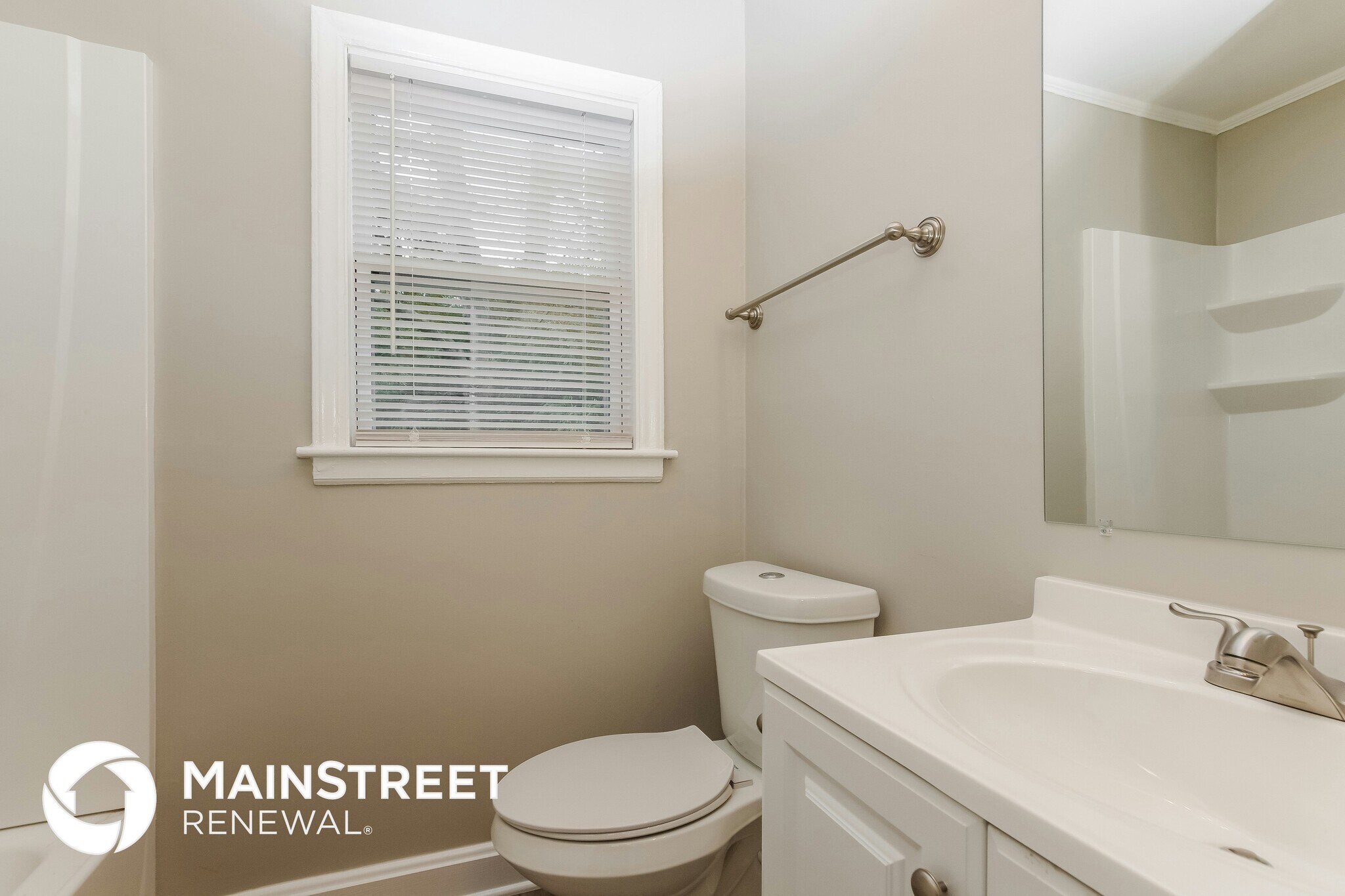 Building Photo - 651 Reeves Ct