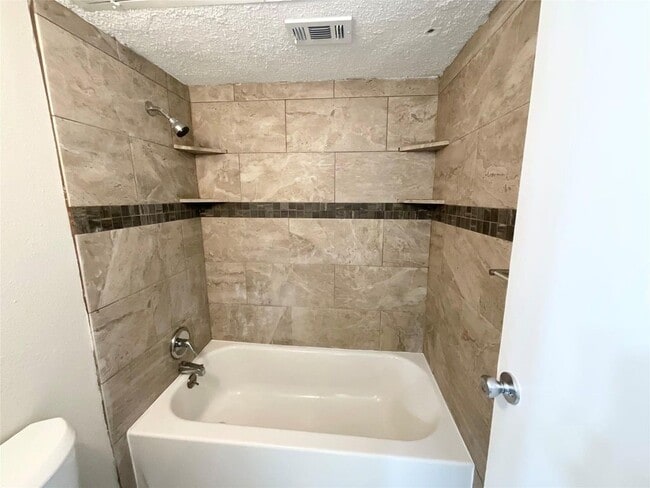 Building Photo - 1515 Sandy Springs Rd