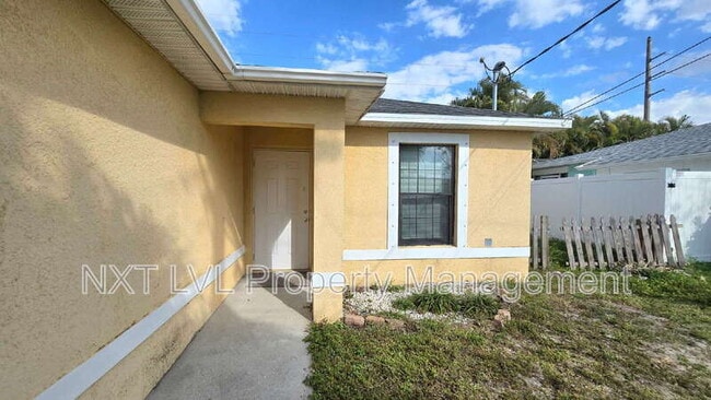 Building Photo - 301 NE 24th Ave