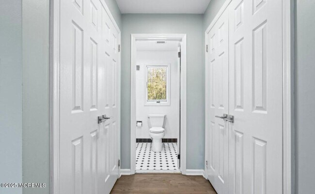 Building Photo - 16 Bridle Dr