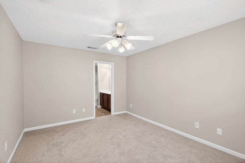 Building Photo - 1036 Harold Lee Dr