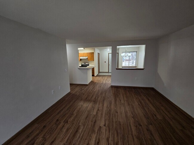 Building Photo - 1001-1017 Rockefeller Ln