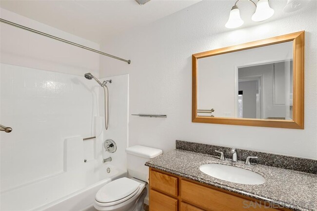 Building Photo - Perfect single-level home on a quiet Cul-d...