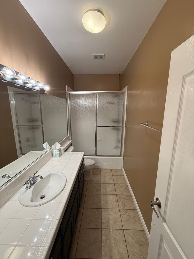 Building Photo - Spacious 4-Bedroom Home in Terra Vista