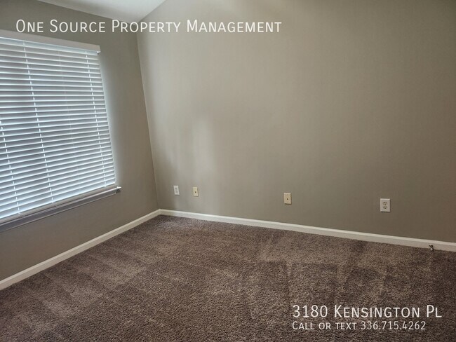 Building Photo - 3180 Kensington Pl