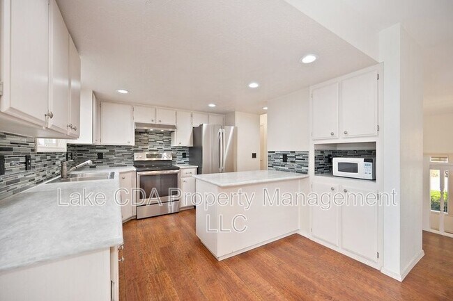 Building Photo - 12616 N Emerald Dr