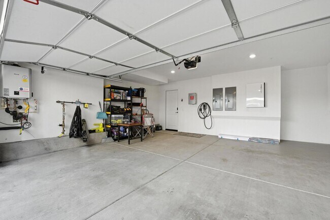 Building Photo - 2361 Acara Cir