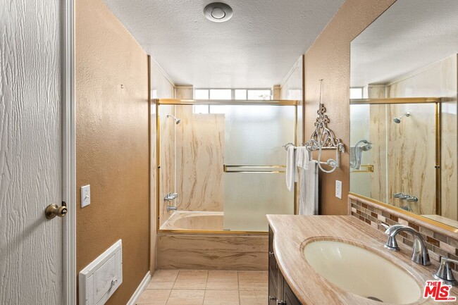 Building Photo - 11942 Whitewater Ln