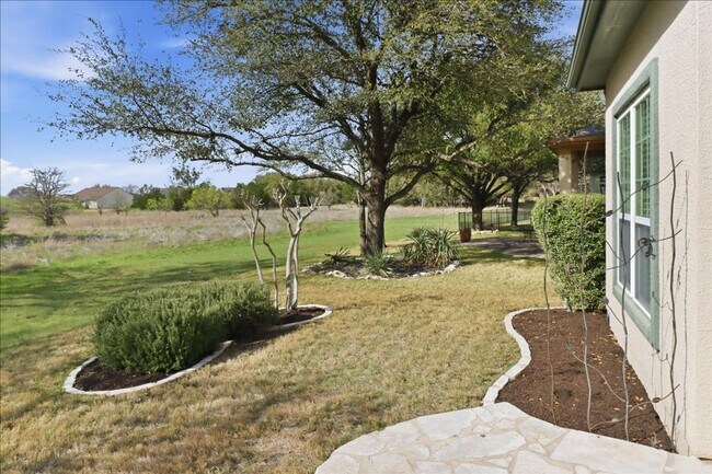 Building Photo - 809 Whispering Wind Dr