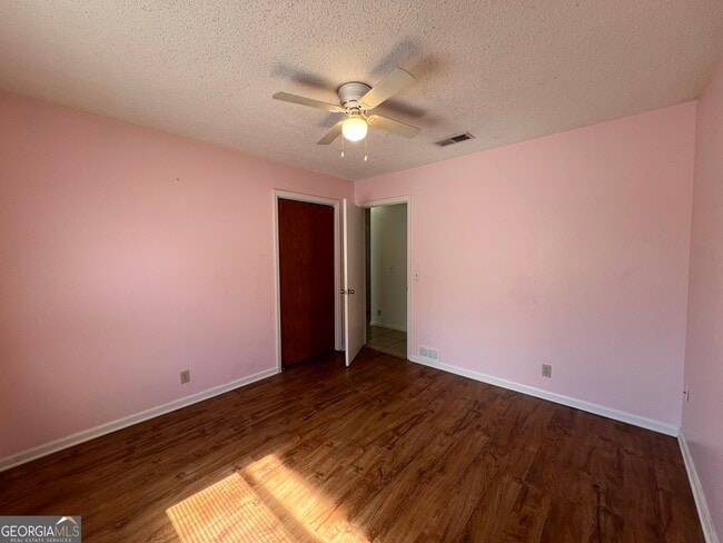 Building Photo - 443 Powderhorn Rd
