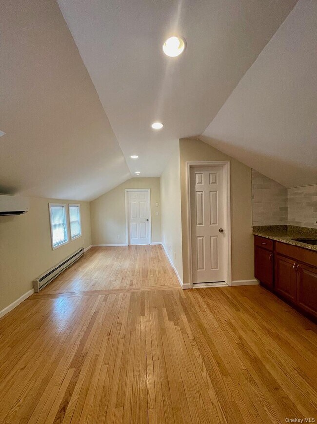 Building Photo - 11 McCullums Ln