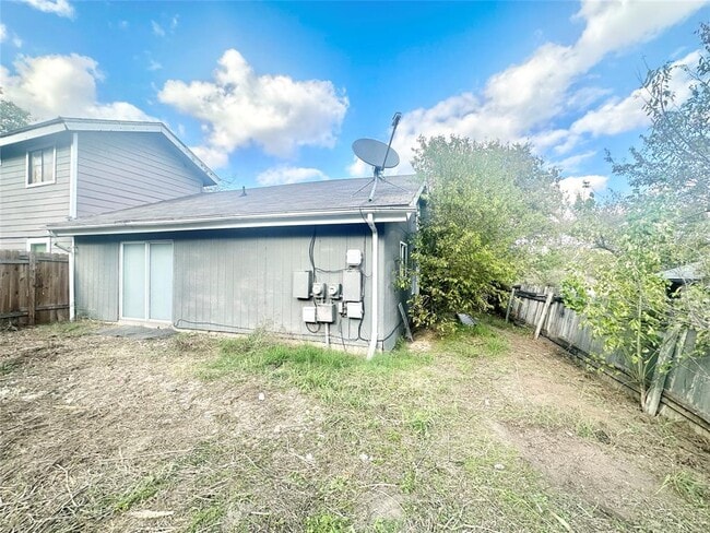 Building Photo - 5101 Purple Sage Dr