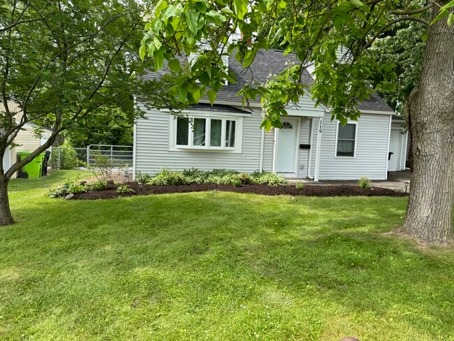 Building Photo - 119 Traister Dr