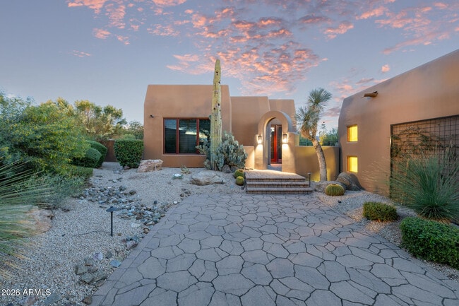 Building Photo - 8406 E Calle Buena Vista