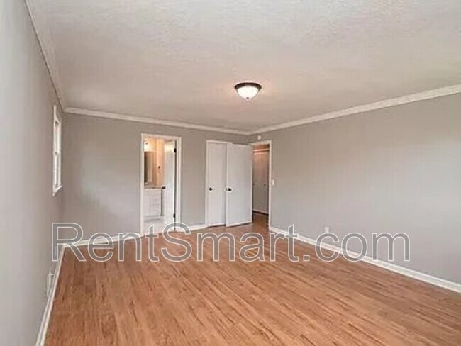 Building Photo - 1454 Southwood Rd