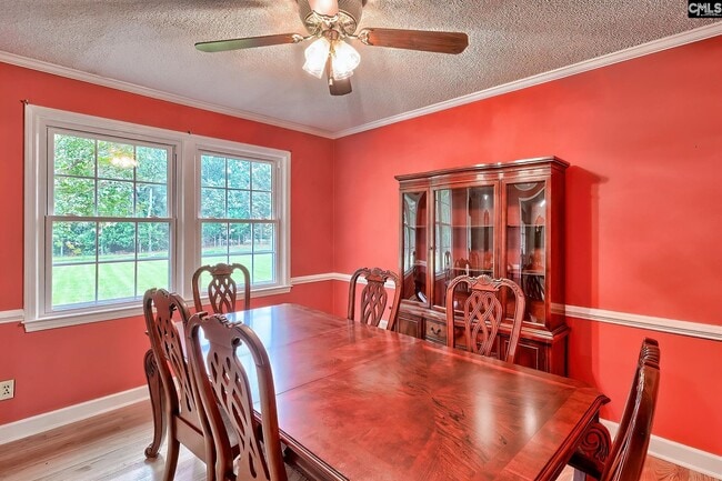 Building Photo - 221 Crooked Creek Rd