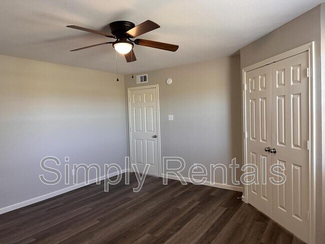 Building Photo - 11015 I-30 Frontage Rd