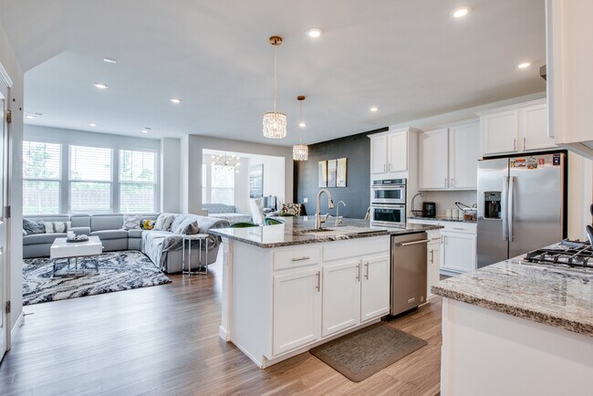 Building Photo - 491 Watercress Dr