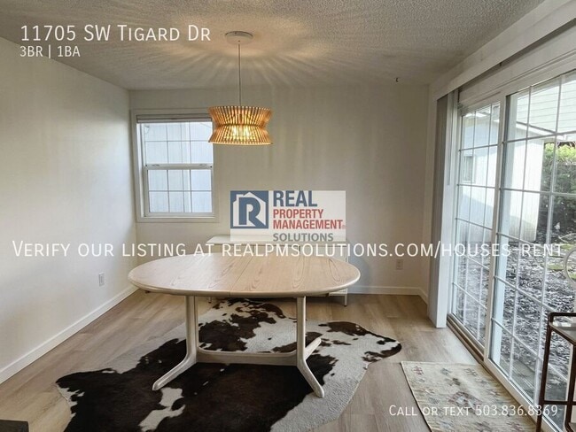 Building Photo - 11705 SW Tigard St