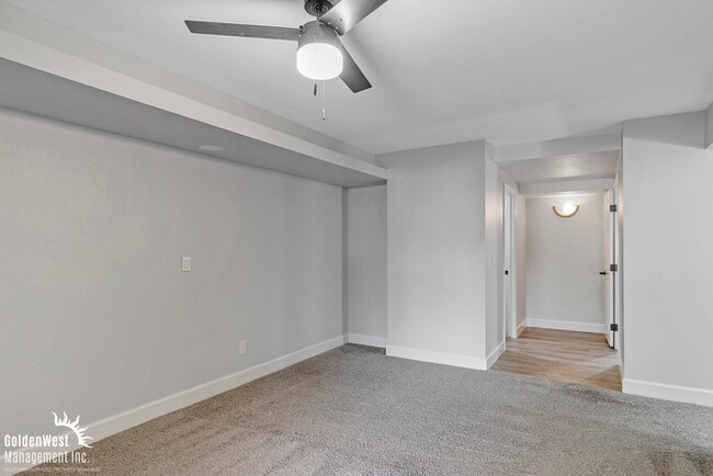 Building Photo - Updated and Spacious 2Bdm 2Ba Home in Prime North Phoenix Location!