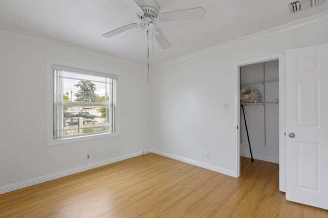 Building Photo - Charming 3 Bedroom / 1.5 Bathroom Home in ...
