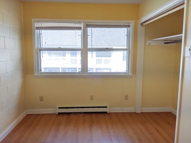 Building Photo - Sassafras Apartments