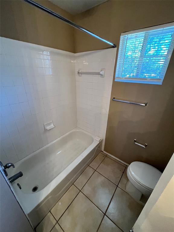 Building Photo - 9625 Sugar Hill Dr