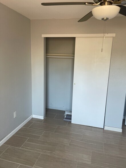 Bedroom closet 2 - 350 N Silverbell Rd
