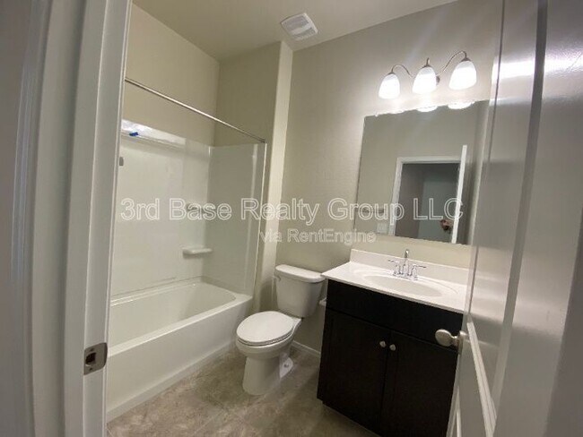 Building Photo - 24402 W Pueblo Ave