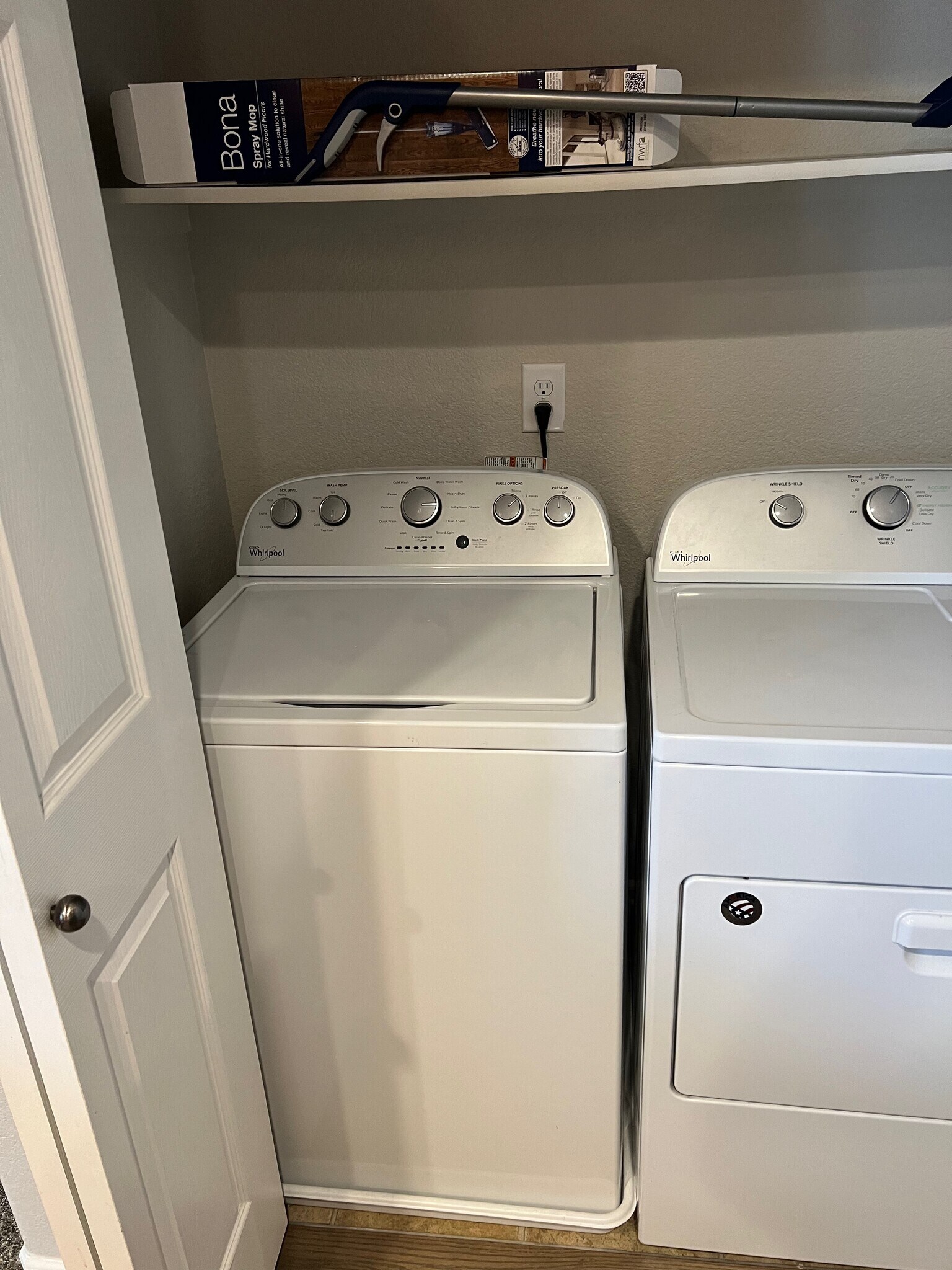 Washer/dryer - 5109 Fruited Plains Ln