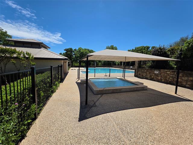 Building Photo - 2716 Park Pl