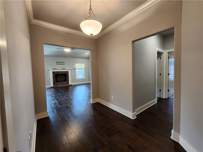 Building Photo - 59 E Loveland Loop