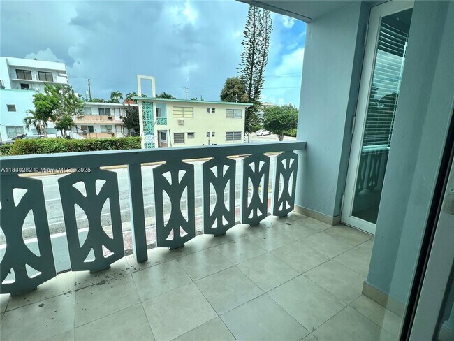 Building Photo - 8233 Harding Ave