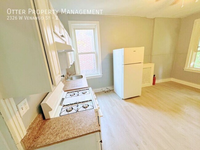 Building Photo - 2326 W Venango St