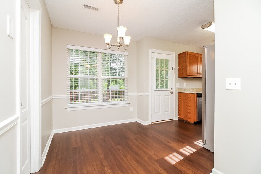Building Photo - 1754 Lucille Ln