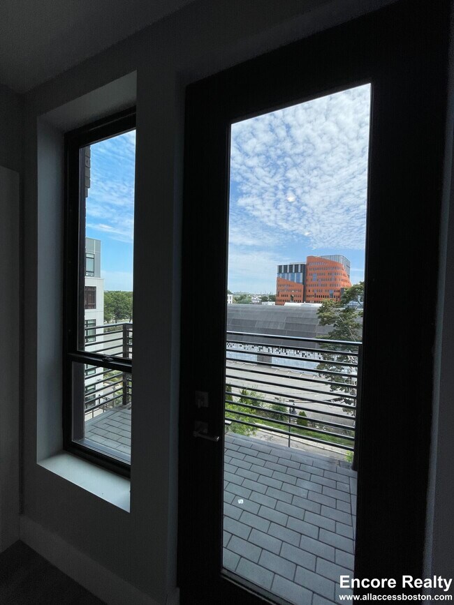 Building Photo - 365 Western Ave