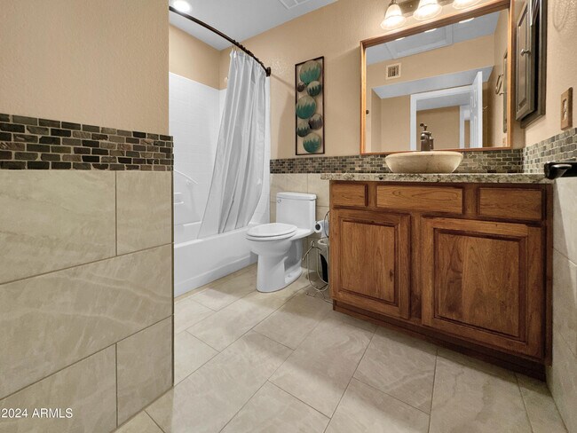 Building Photo - 15036 N Dogwood Ln