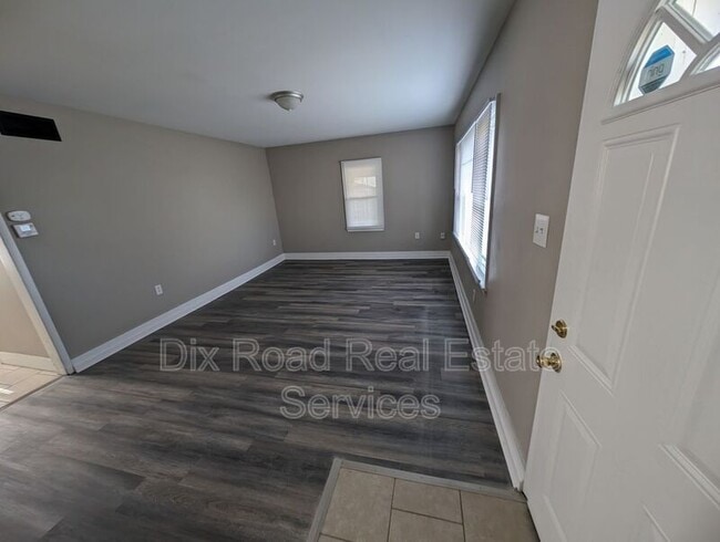 Building Photo - 1047 Lexington Ave