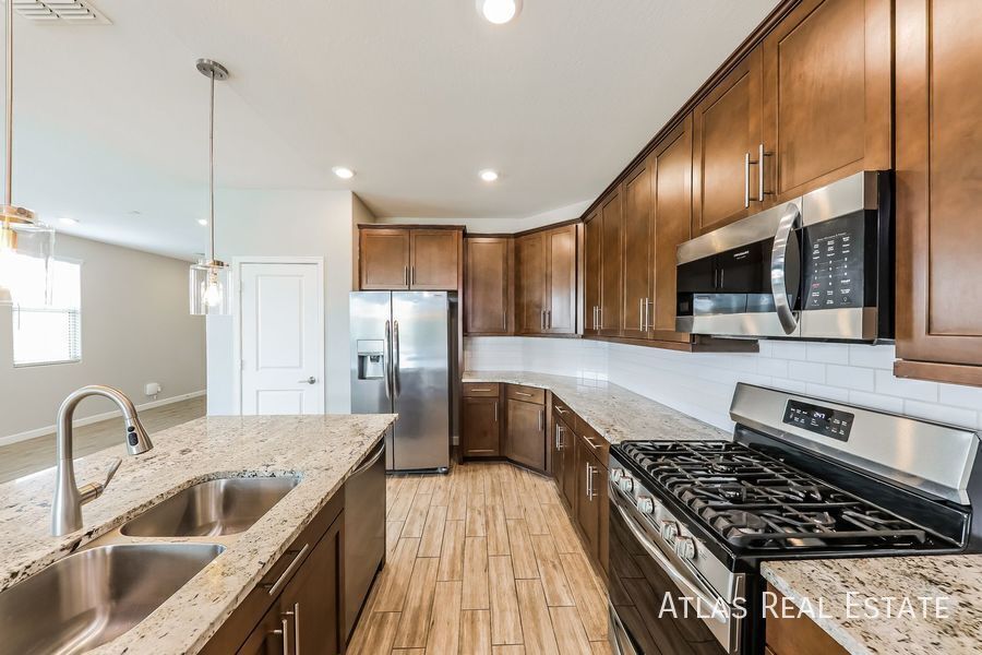 Building Photo - 20234 W Harrison St