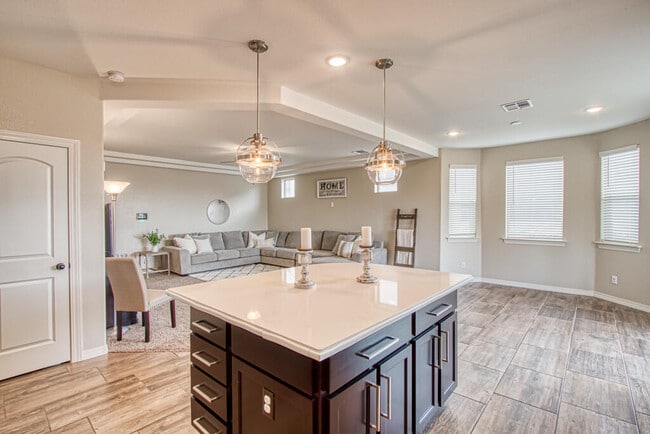Building Photo - 4716 Christian Azcarate St