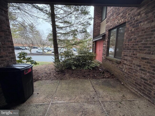 Building Photo - 1303 Mountainview Dr