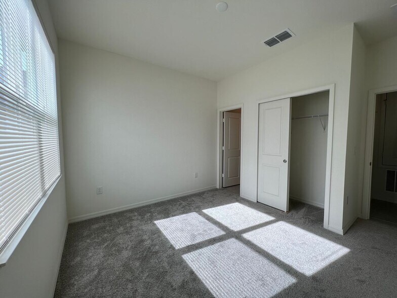 Building Photo - 9023 Hooton Wy