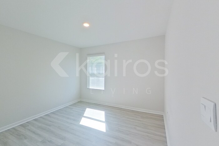 Building Photo - 417 Monarch Ln