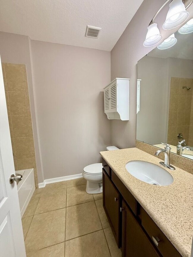 Building Photo - SPACIOUS Two Story Beautiful 5/4 Home in The Enclave At Aloma!