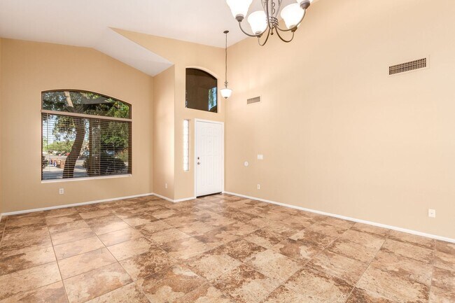 Building Photo - Beautiful 4 Bedroom Home in Johnson Ranch!