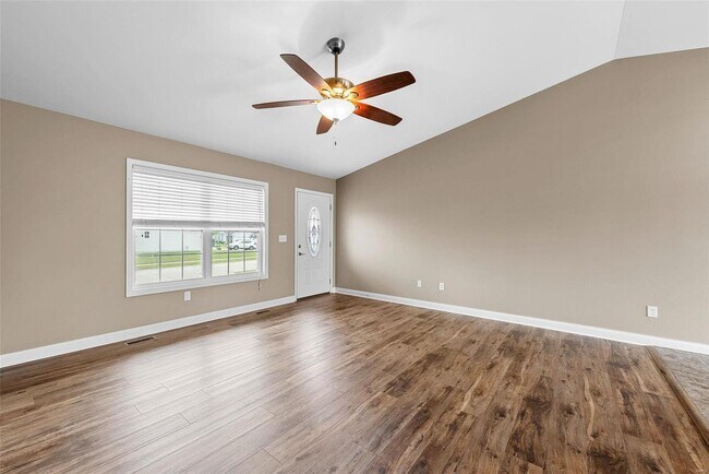 Building Photo - 101 Shadow Pointe Dr