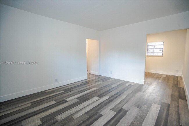 Building Photo - 1110 NW 6th Ave