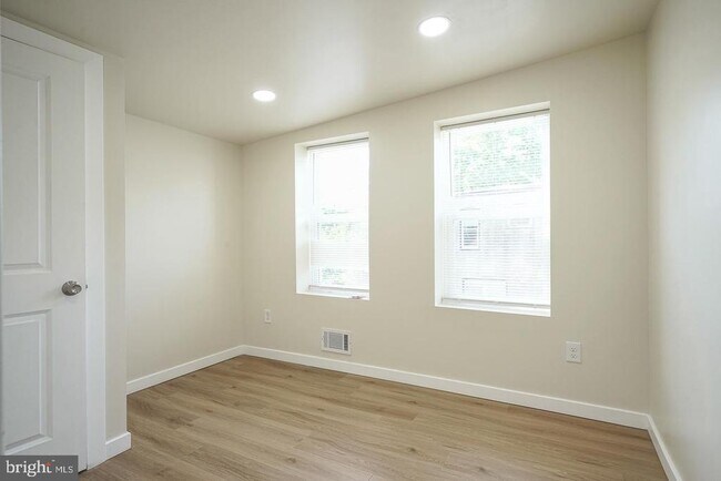 Building Photo - 1830 Filmore St