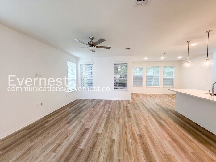 Building Photo - 1517 Iberville Dr